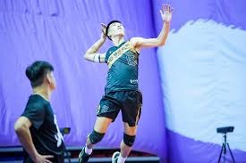 那不勒斯官方：洛博特卡在意杯赛前热身时左腿后胫肌拉伤