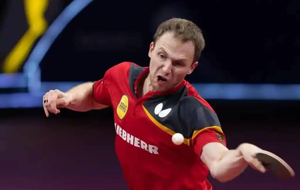 他用自己的 他用自己的