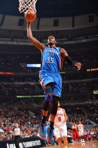 们在中场和 们在中场和